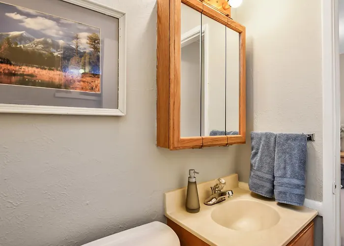 Gorgeous Close To Bushmaster Park! Hotel